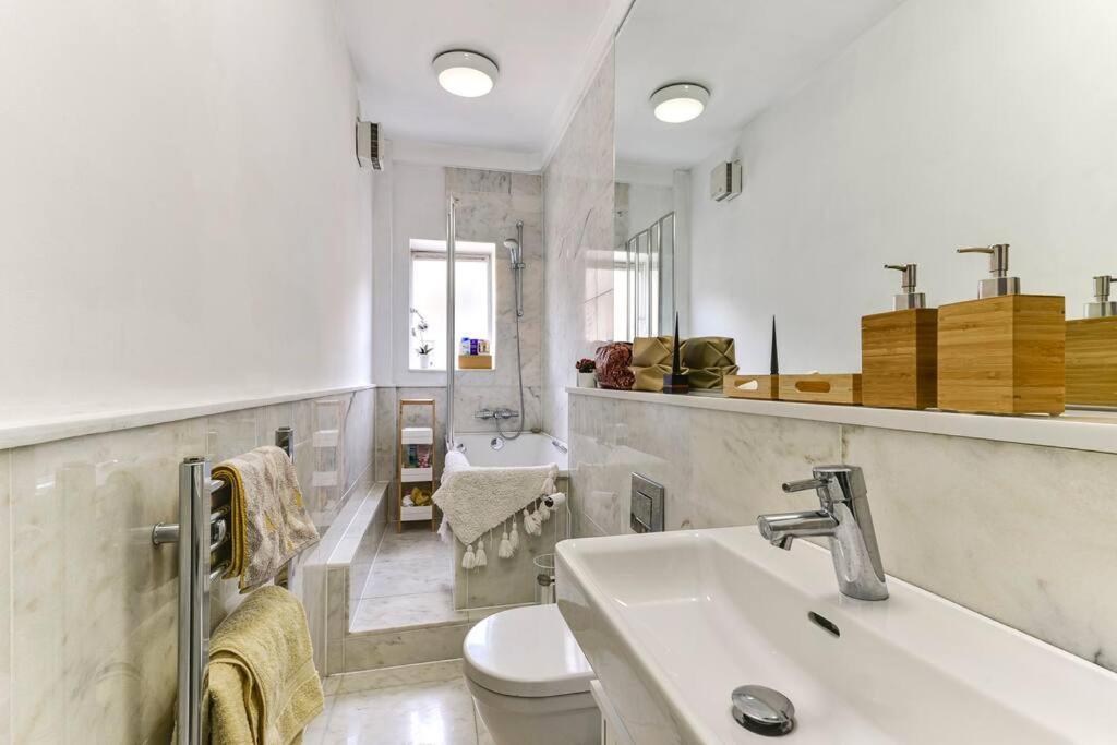 Modern One Bedroom In Fitzrovia, Apartment