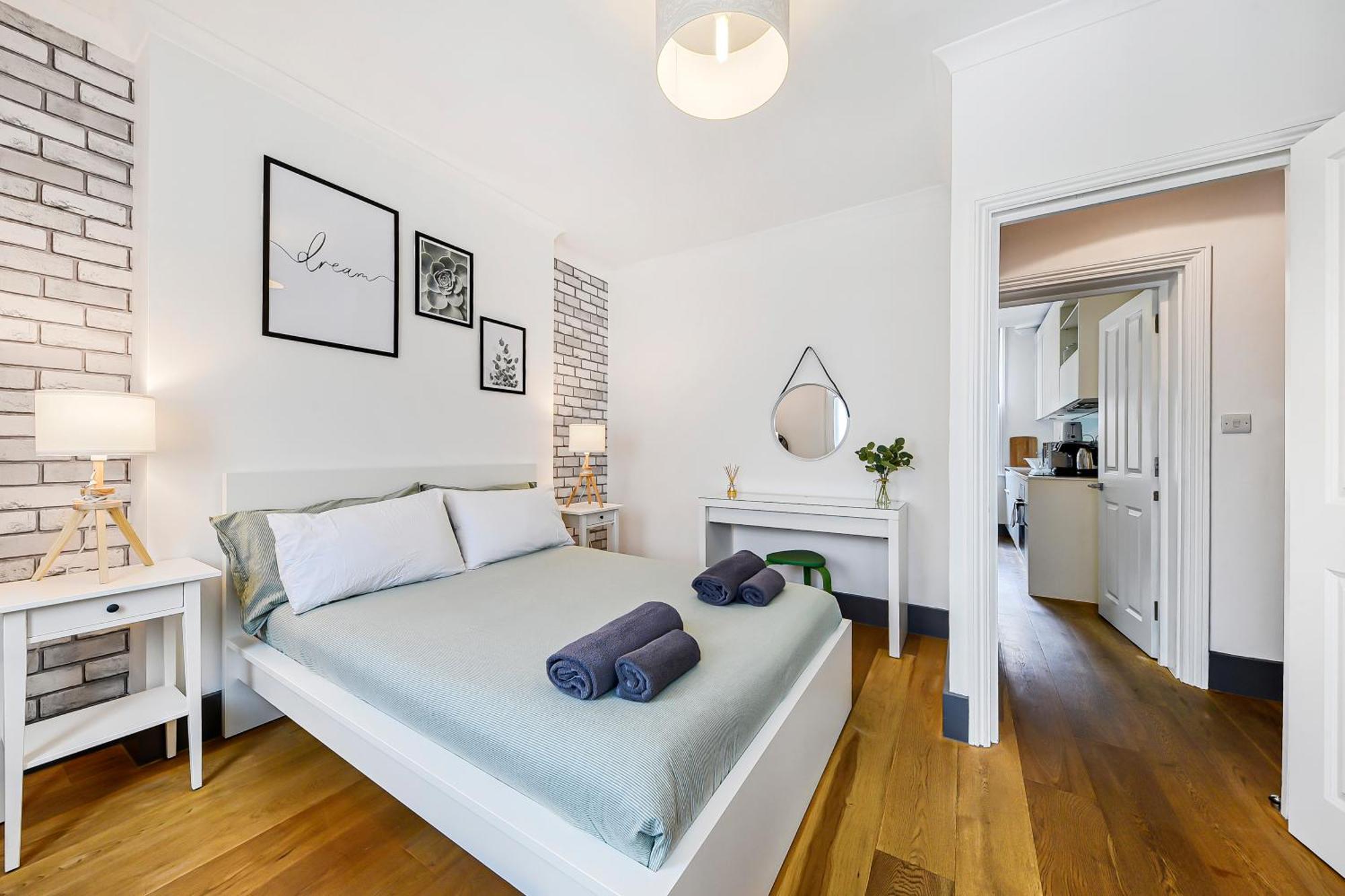 Modern One Bedroom In Fitzrovia,